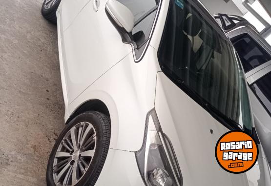 Autos - Peugeot 208 Felline 2017 Nafta 87000Km - En Venta