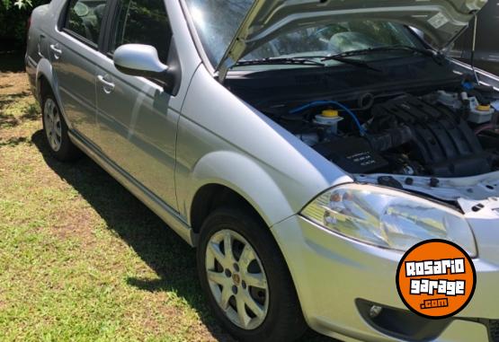 Autos - Fiat Siena 2016 GNC 180000Km - En Venta