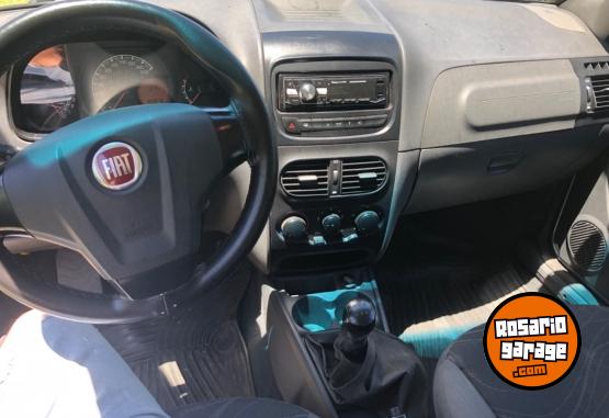 Autos - Fiat Siena 2016 GNC 180000Km - En Venta