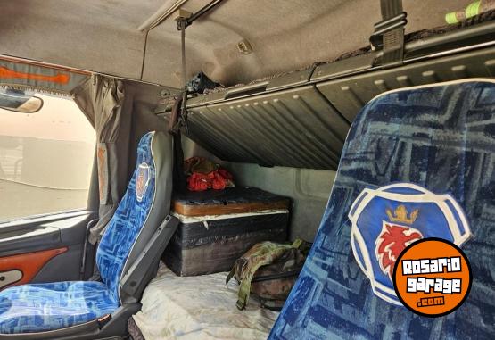 Camiones y Gr�as - Scania 360 hp 1998 - En Venta