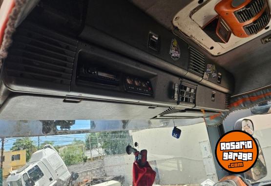 Camiones y Gr�as - Scania 360 hp 1998 - En Venta