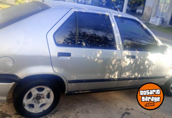 Autos - Renault 19 1994 GNC 290000Km - En Venta