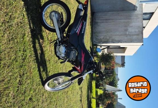 Motos - Honda Tornado 2020 Nafta 5900Km - En Venta