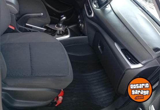Autos - Chevrolet Tracker 2023 Nafta 49000Km - En Venta