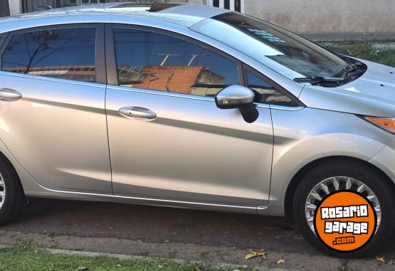 Autos - Ford Fiesta titanium 2014 Nafta 93000Km - En Venta
