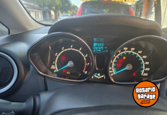 Autos - Ford Fiesta titanium 2014 Nafta 93000Km - En Venta