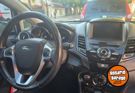 Autos - Ford Fiesta titanium 2014 Nafta 93000Km - En Venta