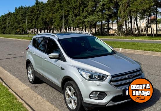 Autos - Ford Kuga Titanium 2018 Nafta 49500Km - En Venta