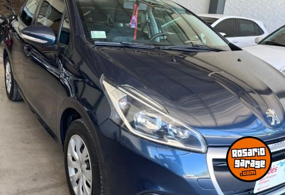 Autos - Peugeot 208 2016 Nafta 124000Km - En Venta