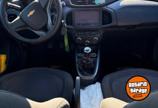 Autos - Chevrolet Onix 2015 Nafta 100000Km - En Venta