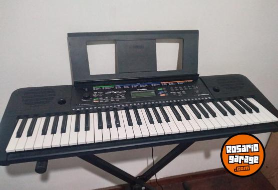 Instrumentos Musicales - Teclado Yamaha PSR E253 + Pie + Accesorios - En Venta