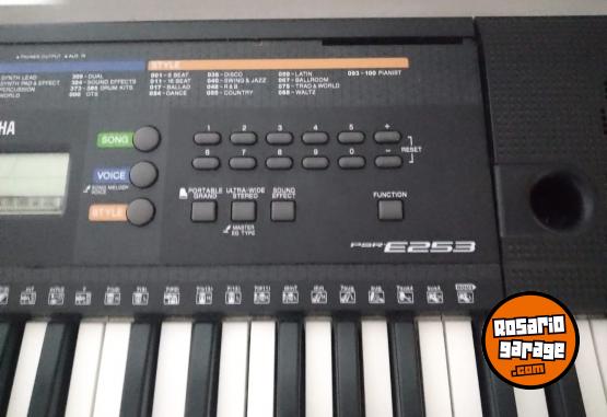 Instrumentos Musicales - Teclado Yamaha PSR E253 + Pie + Accesorios - En Venta