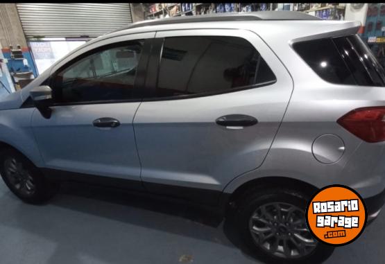 Camionetas - Ford Ecosport 2016 Nafta 84000Km - En Venta