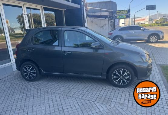 Autos - Toyota ETIOS XLS PACK 1.5 5P 2022 Nafta 27000Km - En Venta