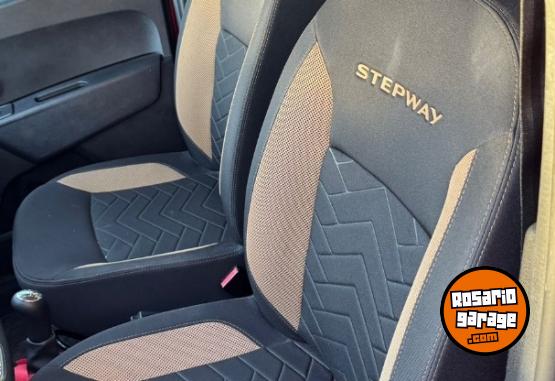 Utilitarios - Renault Kangoo stepway 2023 Nafta 23000Km - En Venta