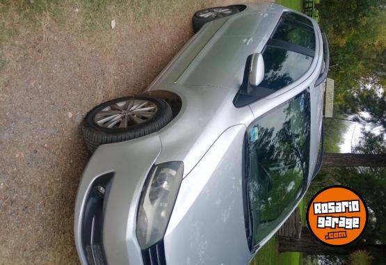 Autos - Volkswagen Suran Highline 2011 GNC 245000Km - En Venta