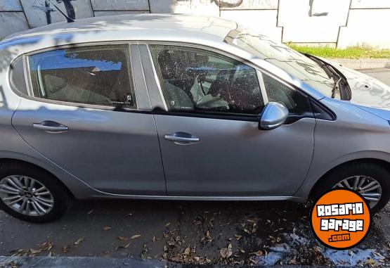 Autos - Peugeot 208 Allure 2019 Nafta 36000Km - En Venta