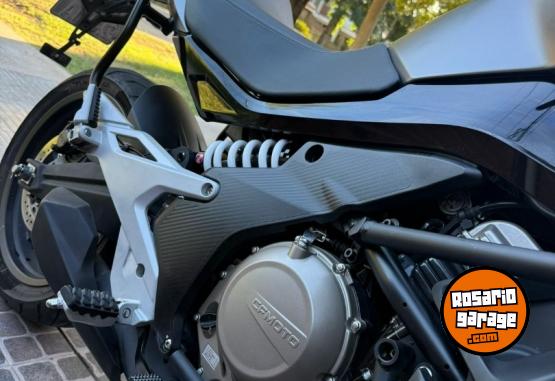 Motos - CF MT 650 2023 Nafta 13000Km - En Venta