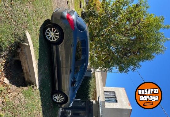 Autos - Peugeot 308 active 2013 Nafta 100000Km - En Venta