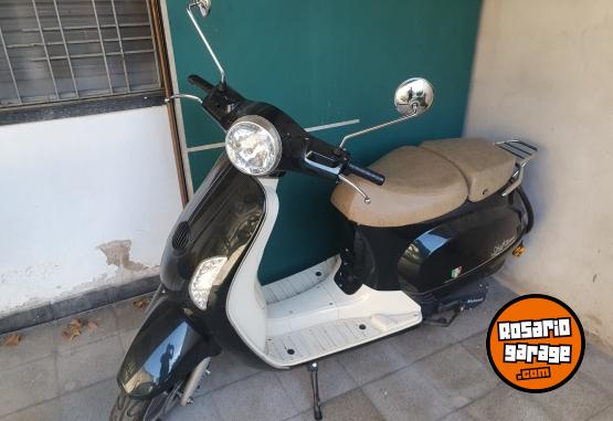 Motos - Motomel Strato Euro 150 2023 Nafta 5700Km - En Venta