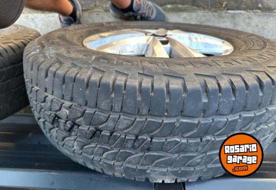 Accesorios para Autos - LLANTAS Y CUBIERTAS AMAROK - En Venta