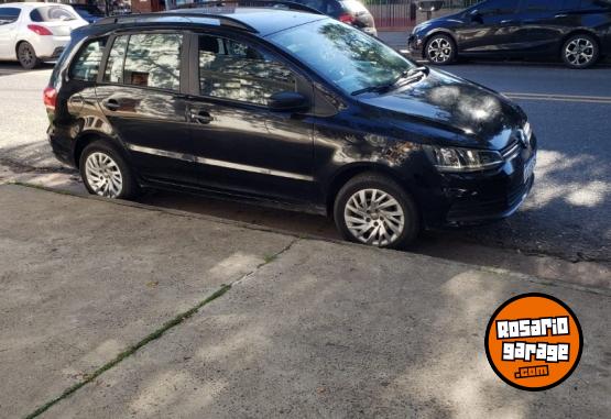 Autos - Volkswagen Suran 2016 Nafta 92000Km - En Venta