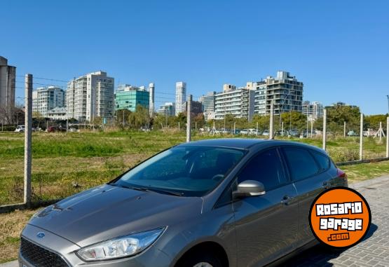 Autos - Ford FOCUS 2017 Nafta 140000Km - En Venta
