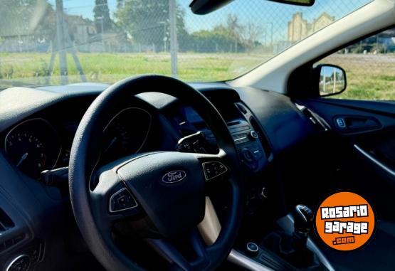 Autos - Ford FOCUS 2017 Nafta 140000Km - En Venta