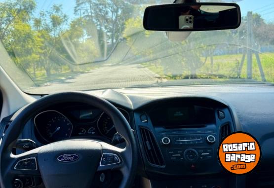 Autos - Ford FOCUS 2017 Nafta 140000Km - En Venta