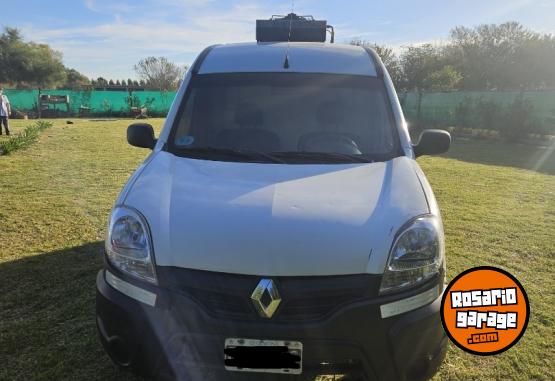 Utilitarios - Renault Kangoo 2014 GNC 450000Km - En Venta