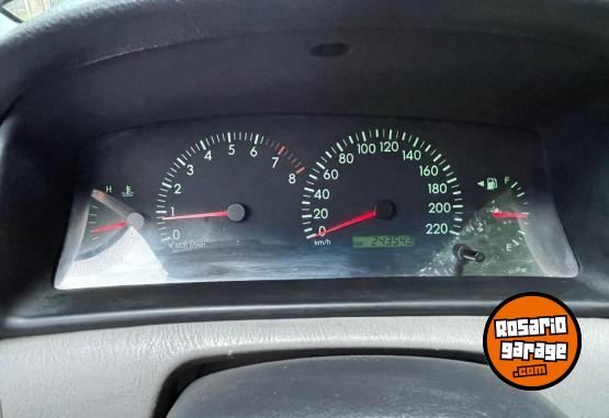 Autos - Toyota Corolla 2004 Nafta 243600Km - En Venta