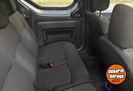 Utilitarios - Renault kangoo 2024 Nafta 42000Km - En Venta