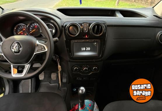 Utilitarios - Renault kangoo 2024 Nafta 42000Km - En Venta