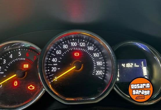 Utilitarios - Renault kangoo 2024 Nafta 42000Km - En Venta