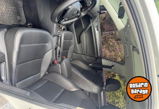 Autos - Volkswagen GOLF 2020 Nafta 96000Km - En Venta