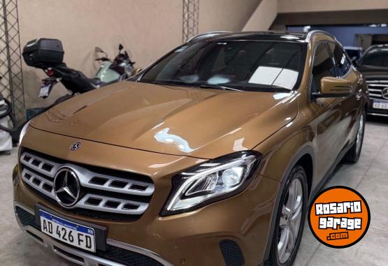 Autos - Mercedes Benz GLA200 2018 Nafta 61000Km - En Venta