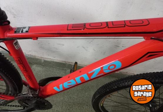 Deportes - Rod 29 cuadro ALUMINIO con SUSPENSI�N LLANTAS DOBLE PARED FRENO A DISCO zona centro rosario  Marca VENZO - En Venta
