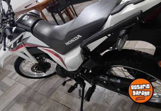 Motos - Honda XR190 2025 Nafta 3000Km - En Venta