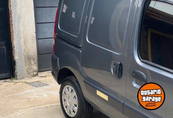 Utilitarios - Renault Kangoo 2017 Diesel 200000Km - En Venta