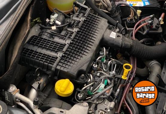Utilitarios - Renault Kangoo 2017 Diesel 200000Km - En Venta