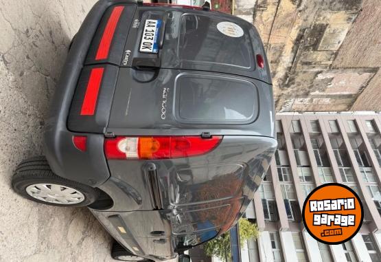 Utilitarios - Renault Kangoo 2017 Diesel 200000Km - En Venta
