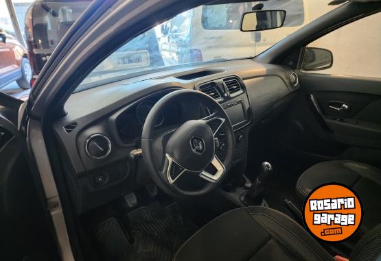 Autos - Renault Logan 2022 GNC 92000Km - En Venta