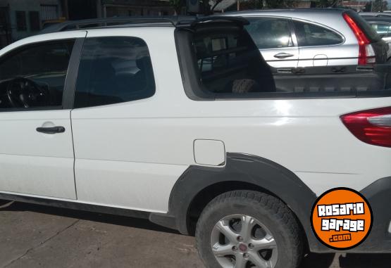Camionetas - Fiat Strada trekking 2018 Diesel 142000Km - En Venta
