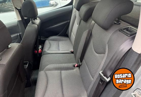 Autos - Peugeot 308 Allure 2015 Nafta 118000Km - En Venta