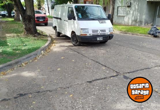 Utilitarios - Renault Trafic 1996 GNC 111111Km - En Venta