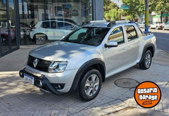 Camionetas - Renault OROCH OUTSIDER 2.0 NAV 2018 GNC 115000Km - En Venta