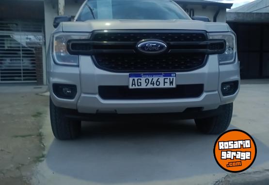 Camionetas - Ford RANGER BLAK 2024 Diesel 34000Km - En Venta