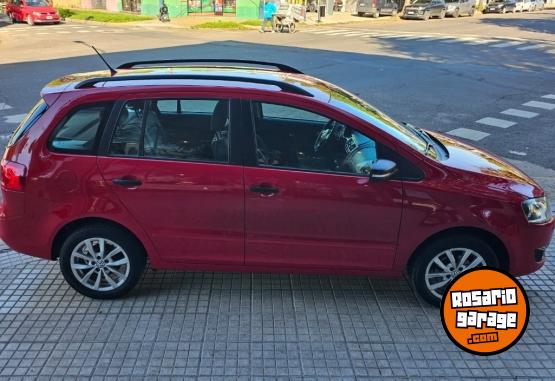 Autos - Volkswagen SURAN TRENDLINE 1.6N 2013 Nafta 130000Km - En Venta
