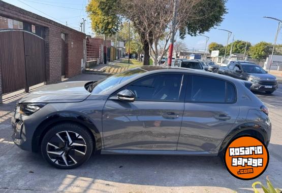 Autos - Peugeot 208 2025 Nafta 21000Km - En Venta