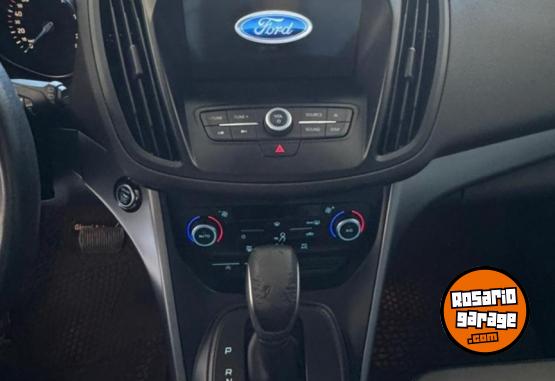 Autos - Ford Kuga 2017 Nafta 130723Km - En Venta
